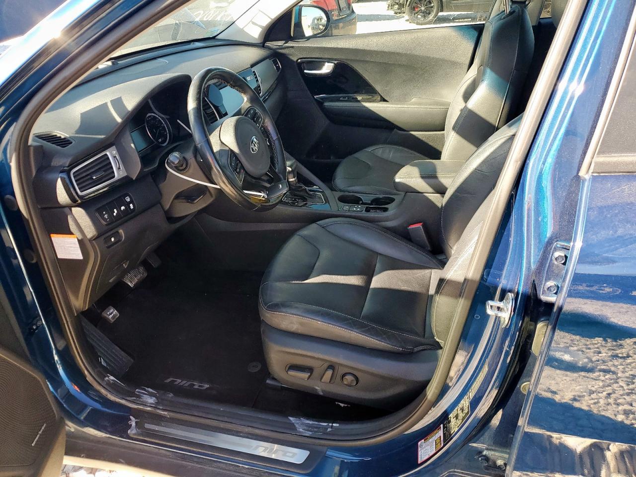 KIA NIRO TOURING