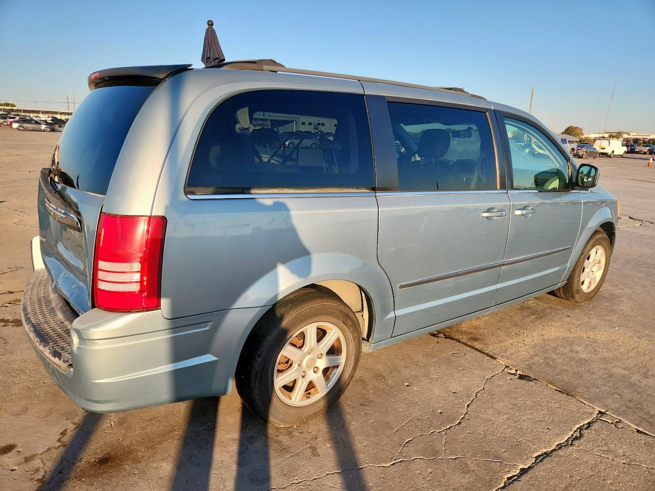 CHRYSLER TOWN & COUNTRY TOURING