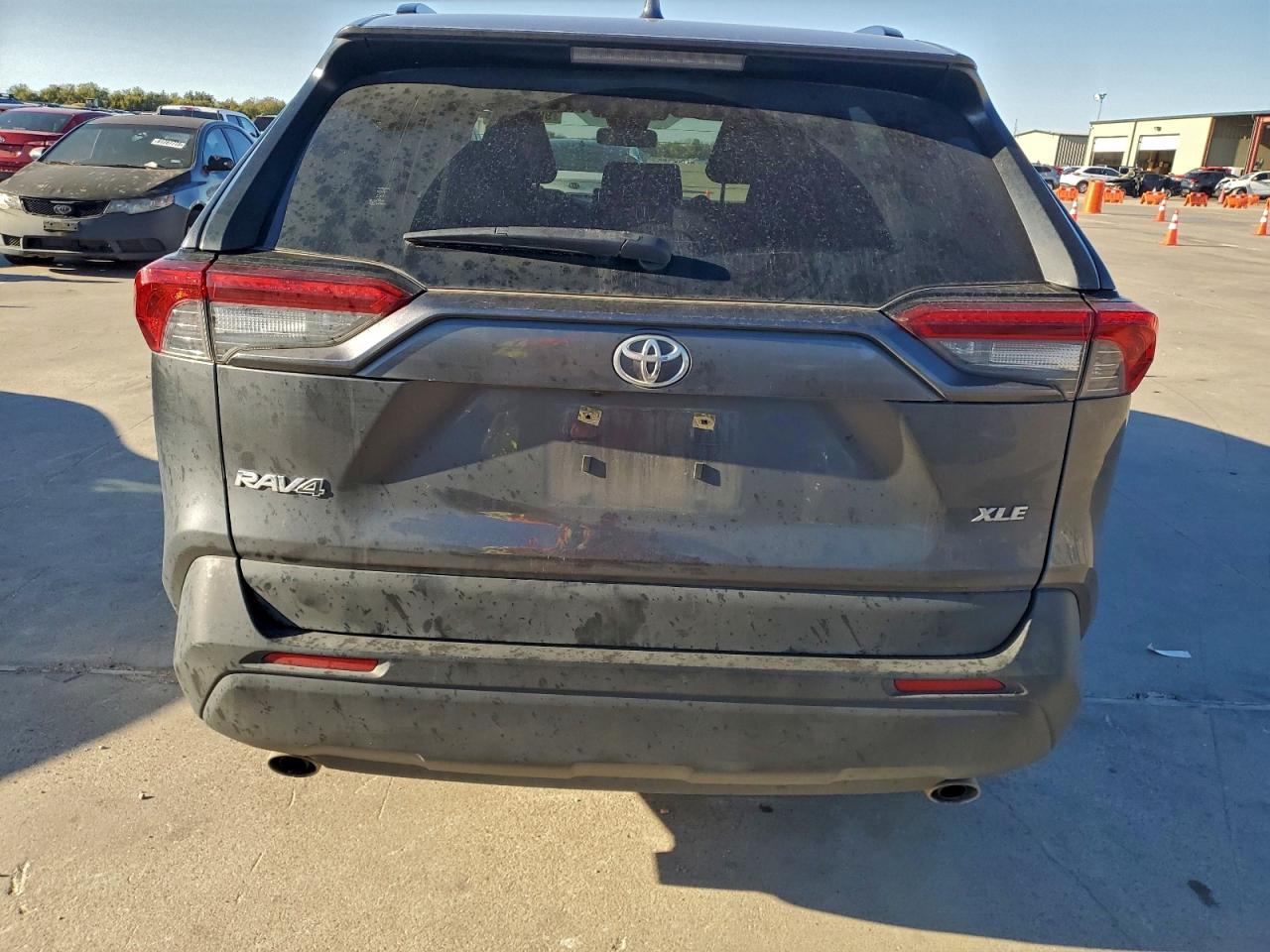 TOYOTA RAV4 XLE