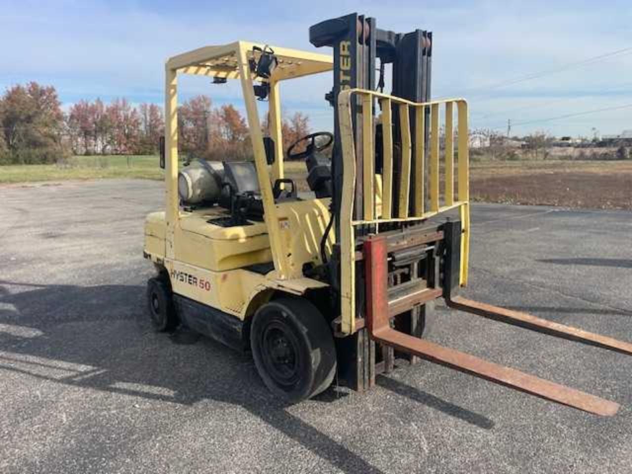 Lot #3290280250 2002 HYSTER FORKLIFT
