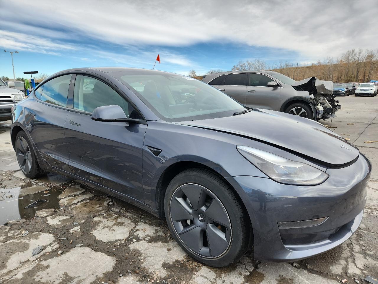 TESLA MODEL 3