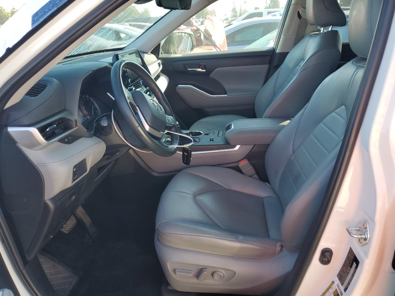 TOYOTA HIGHLANDER XLE