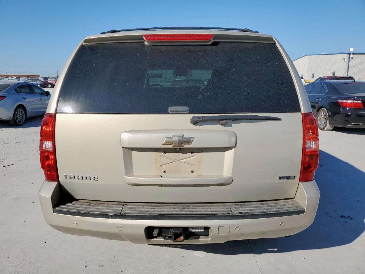 CHEVROLET TAHOE C1500 LS