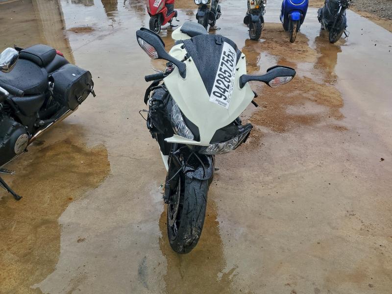 2012 HONDA CBR1000RR #3303989695