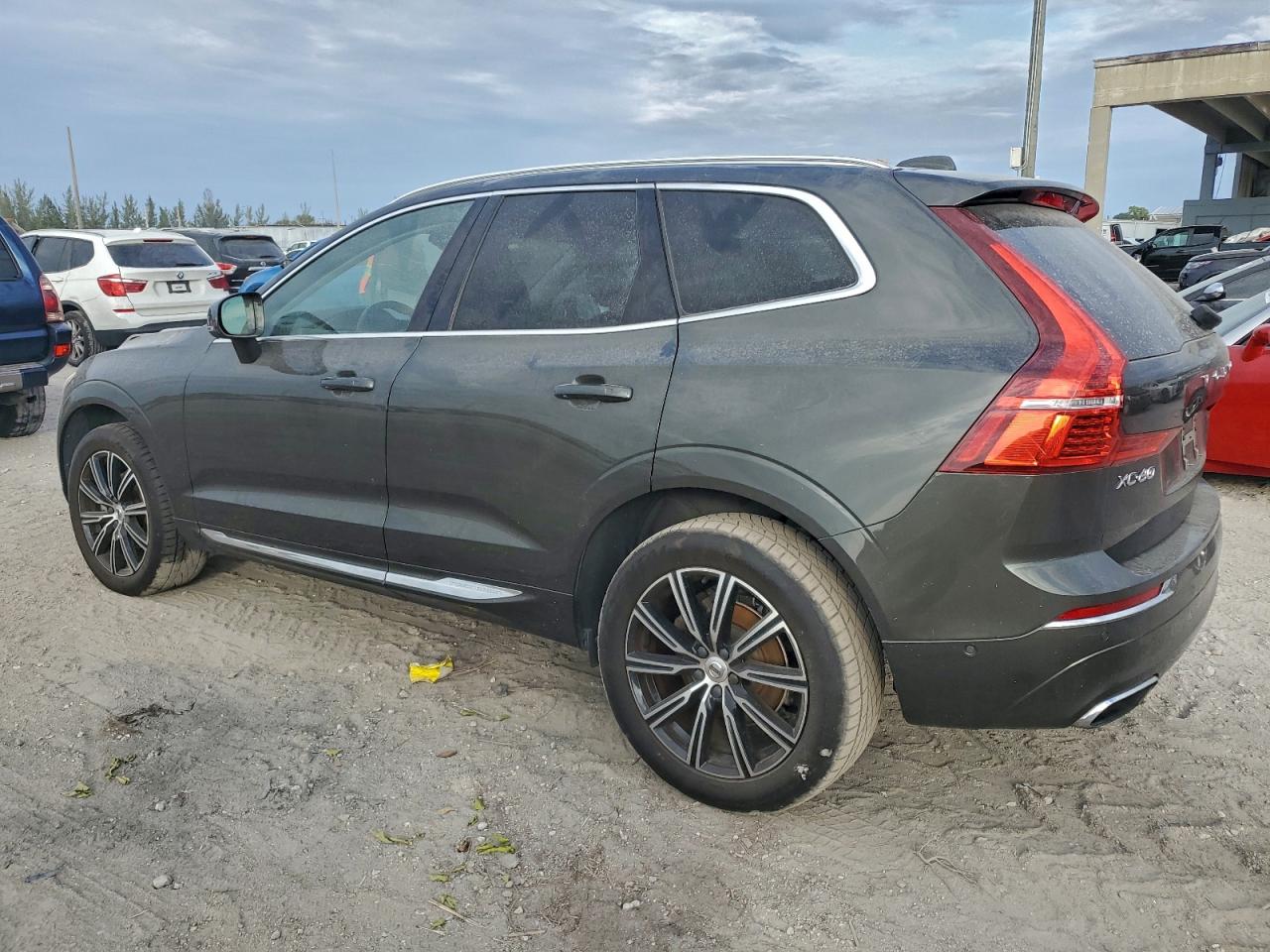 VOLVO XC60 T5 INSCRIPTION