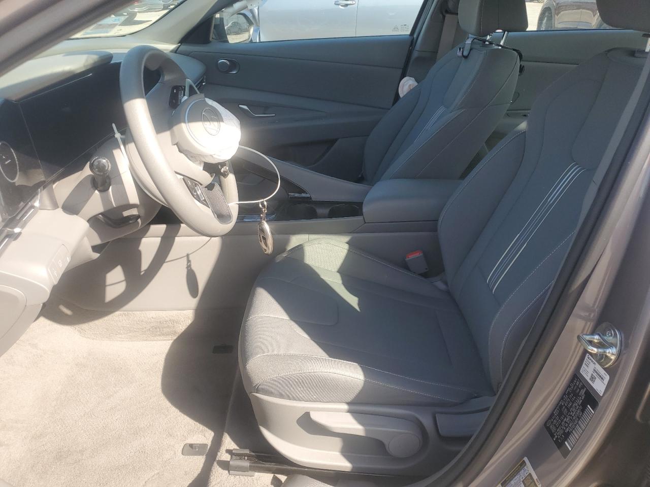 HYUNDAI ELANTRA BLUE