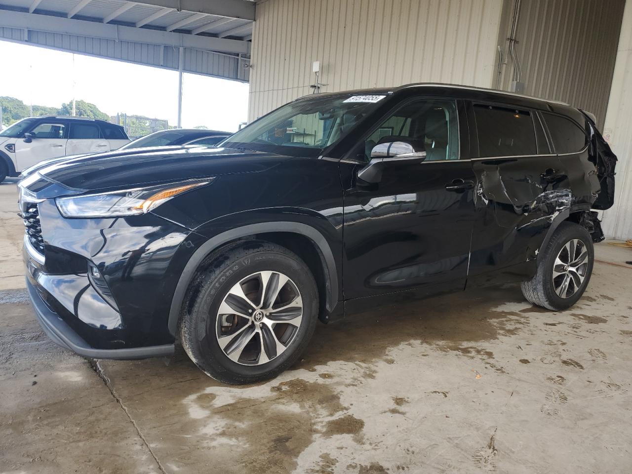 TOYOTA HIGHLANDER XLE