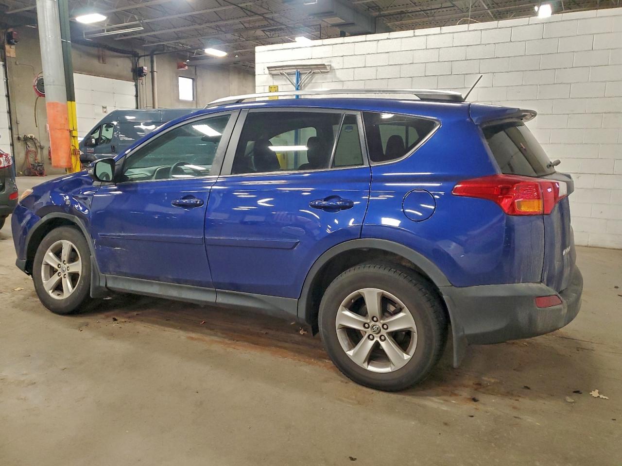 TOYOTA RAV4 XLE