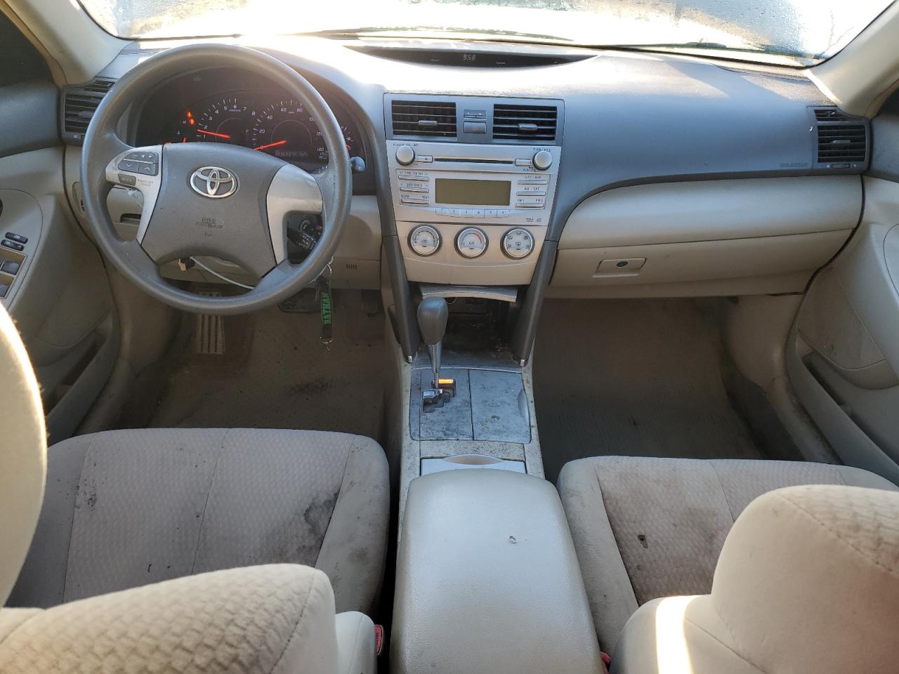 TOYOTA CAMRY BASE
