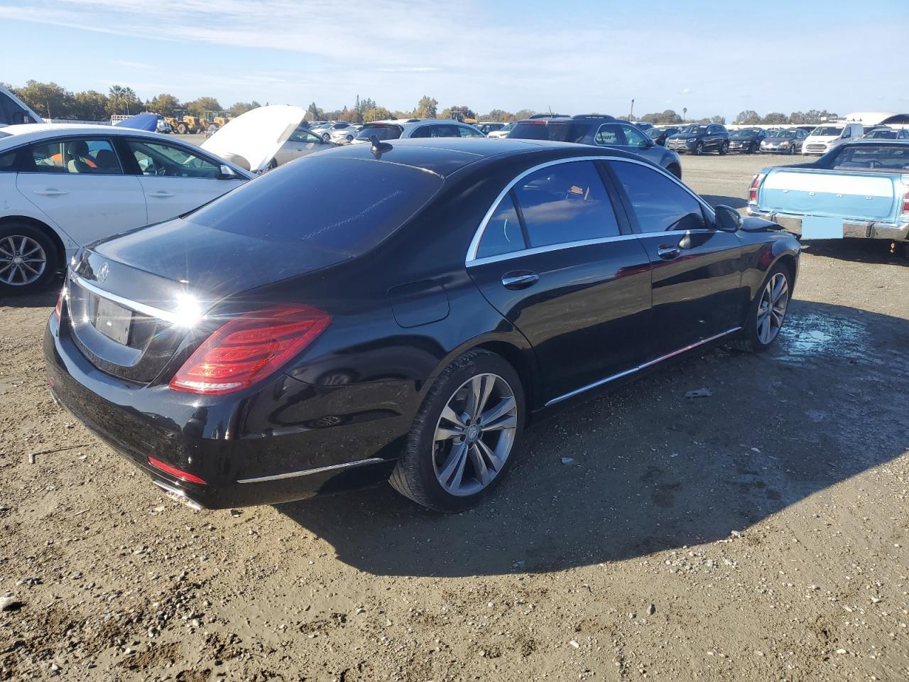 MERCEDES-BENZ S-CLASS 550