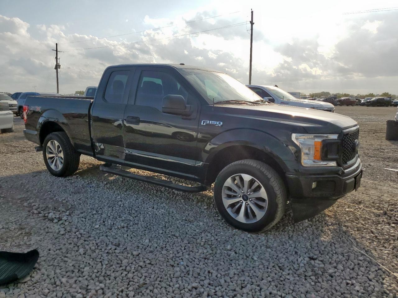 FORD F-150 SUPER CAB