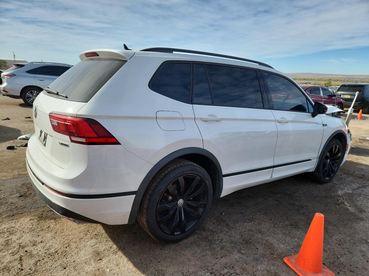 VOLKSWAGEN TIGUAN SE