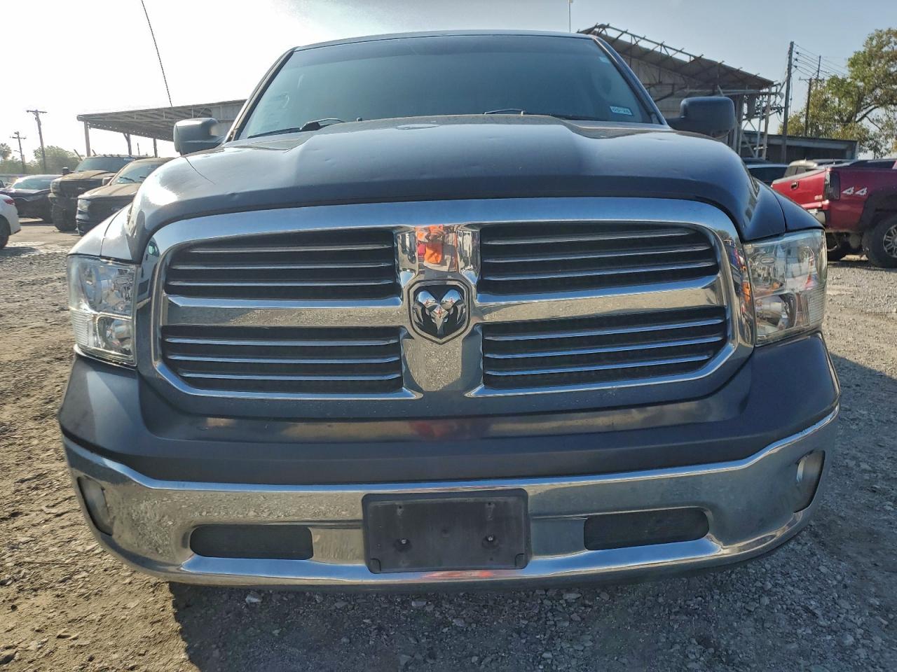 RAM 1500 SLT