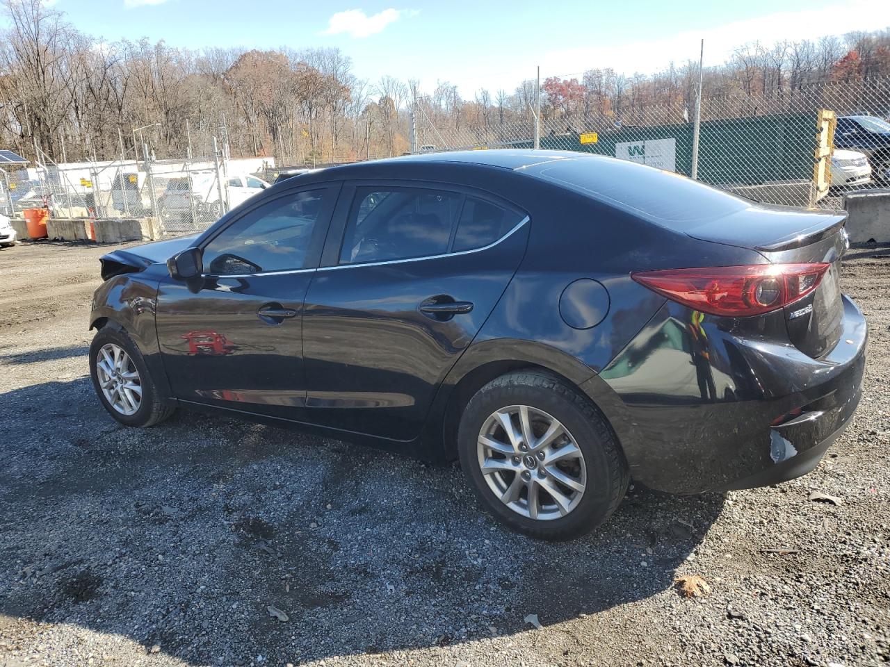MAZDA 3 TOURING