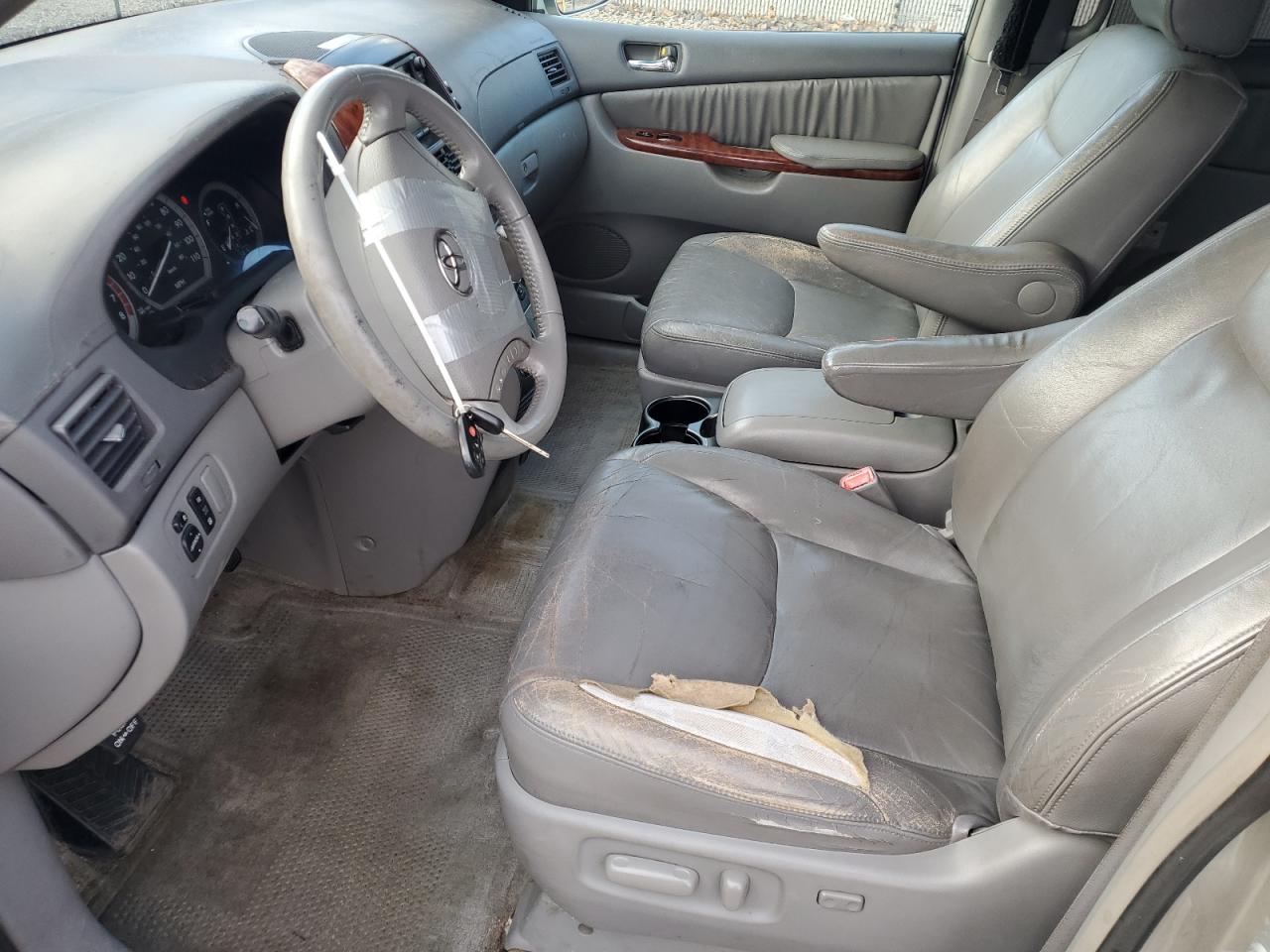 Lot #3311719238 2005 TOYOTA SIENNA XLE