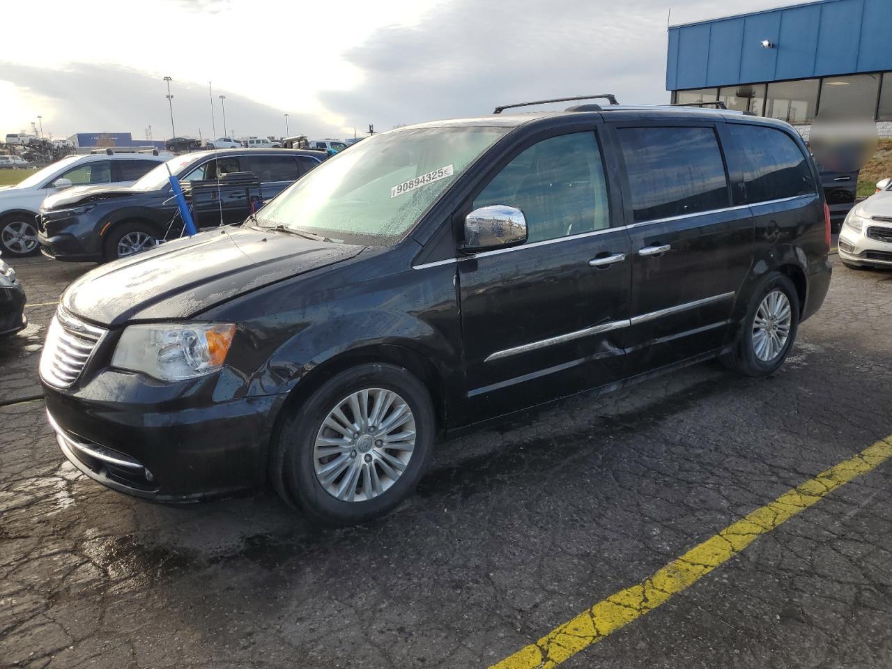 Lot #3284774554 2012 CHRYSLER TOWN & COU