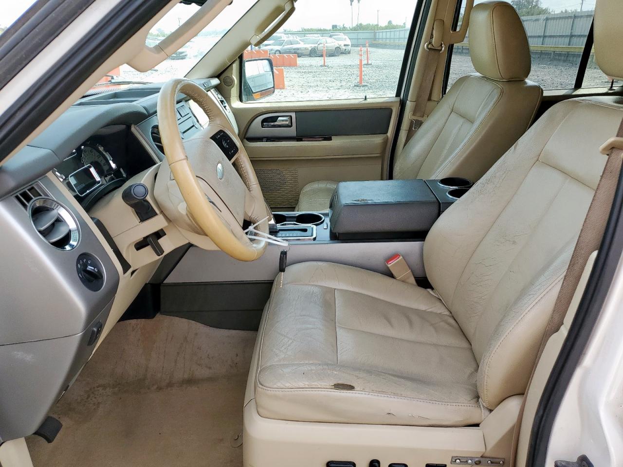 FORD EXPEDITION EL XLT