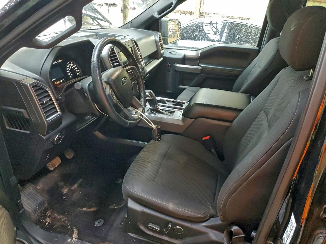 FORD F-150 SUPERCREW