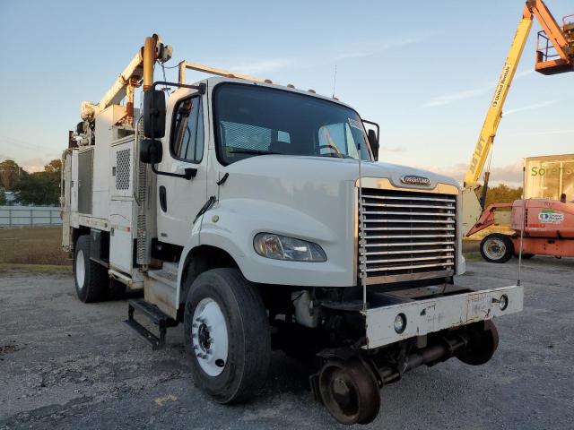 FREIGHTLINER M2 106 HEA