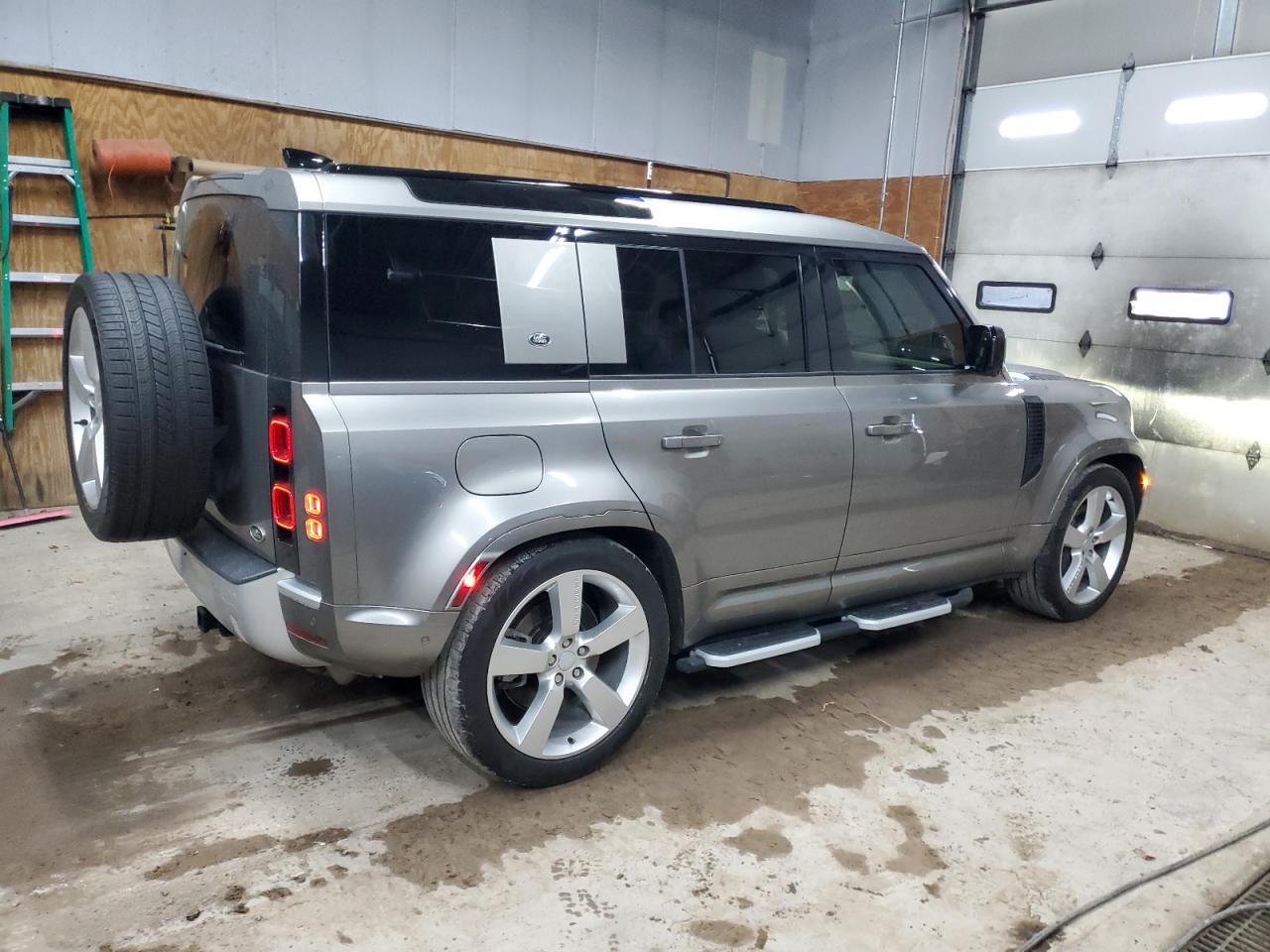 LAND ROVER DEFENDER 110 XS EDITION