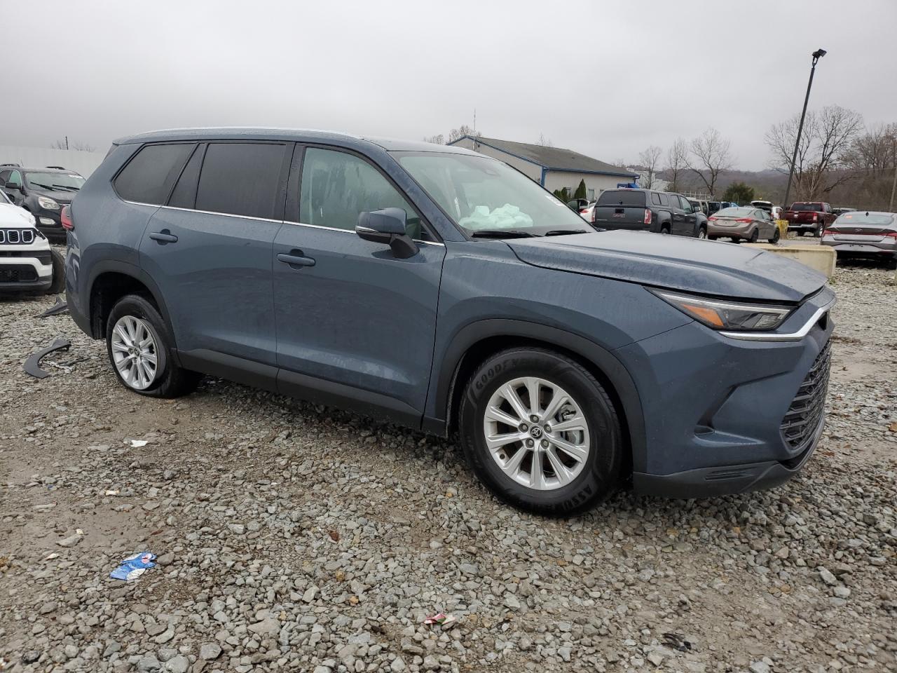 TOYOTA HIGHLANDER LE