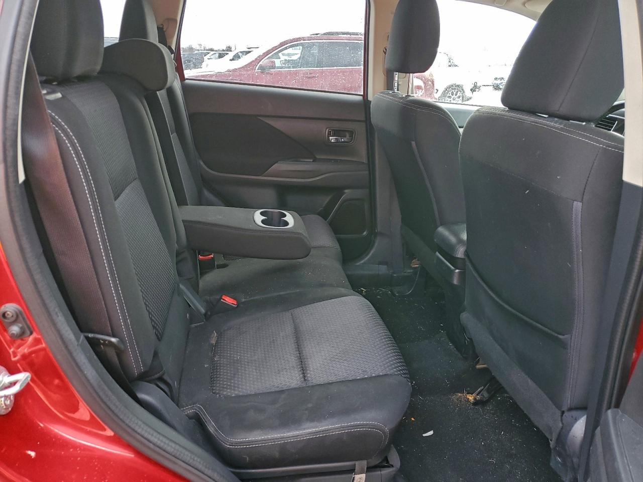 MITSUBISHI OUTLANDER ES