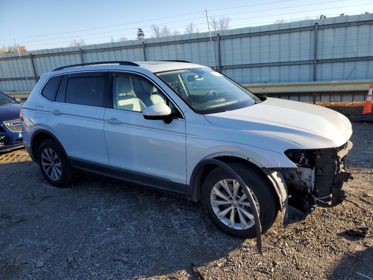 VOLKSWAGEN TIGUAN SE