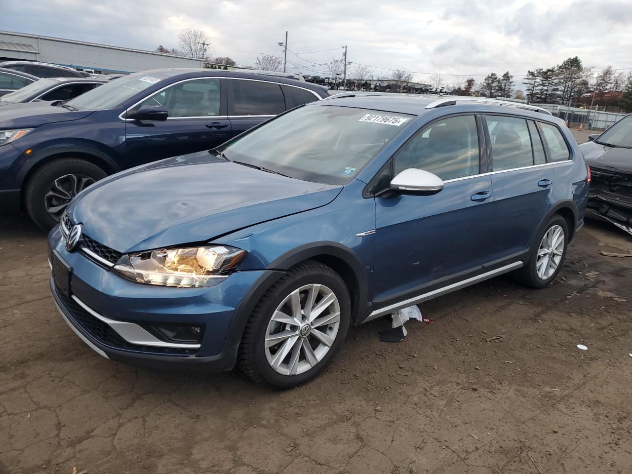 Lot #3317702104 2019 VOLKSWAGEN GOLF ALLTR