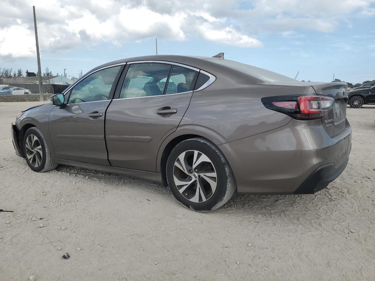 SUBARU LEGACY PREMIUM