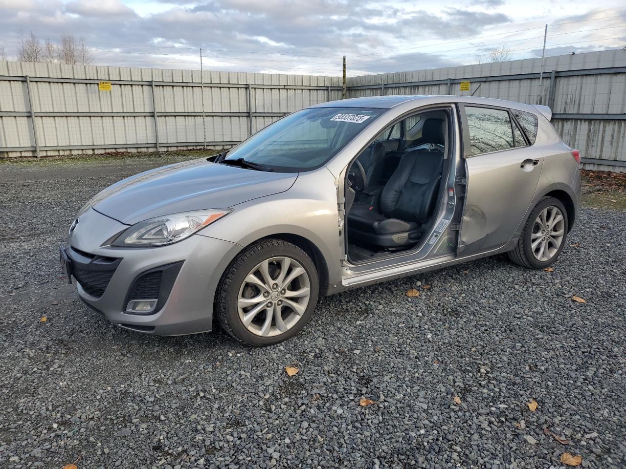 MAZDA 3 S