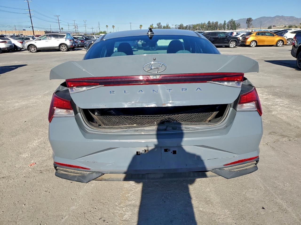 Lot #3302740025 2021 HYUNDAI ELANTRA SE