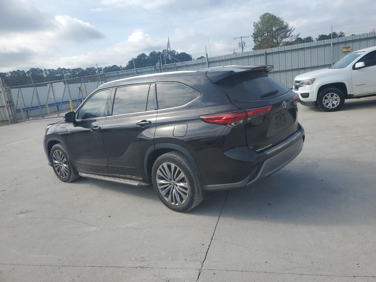 TOYOTA HIGHLANDER PLATINUM