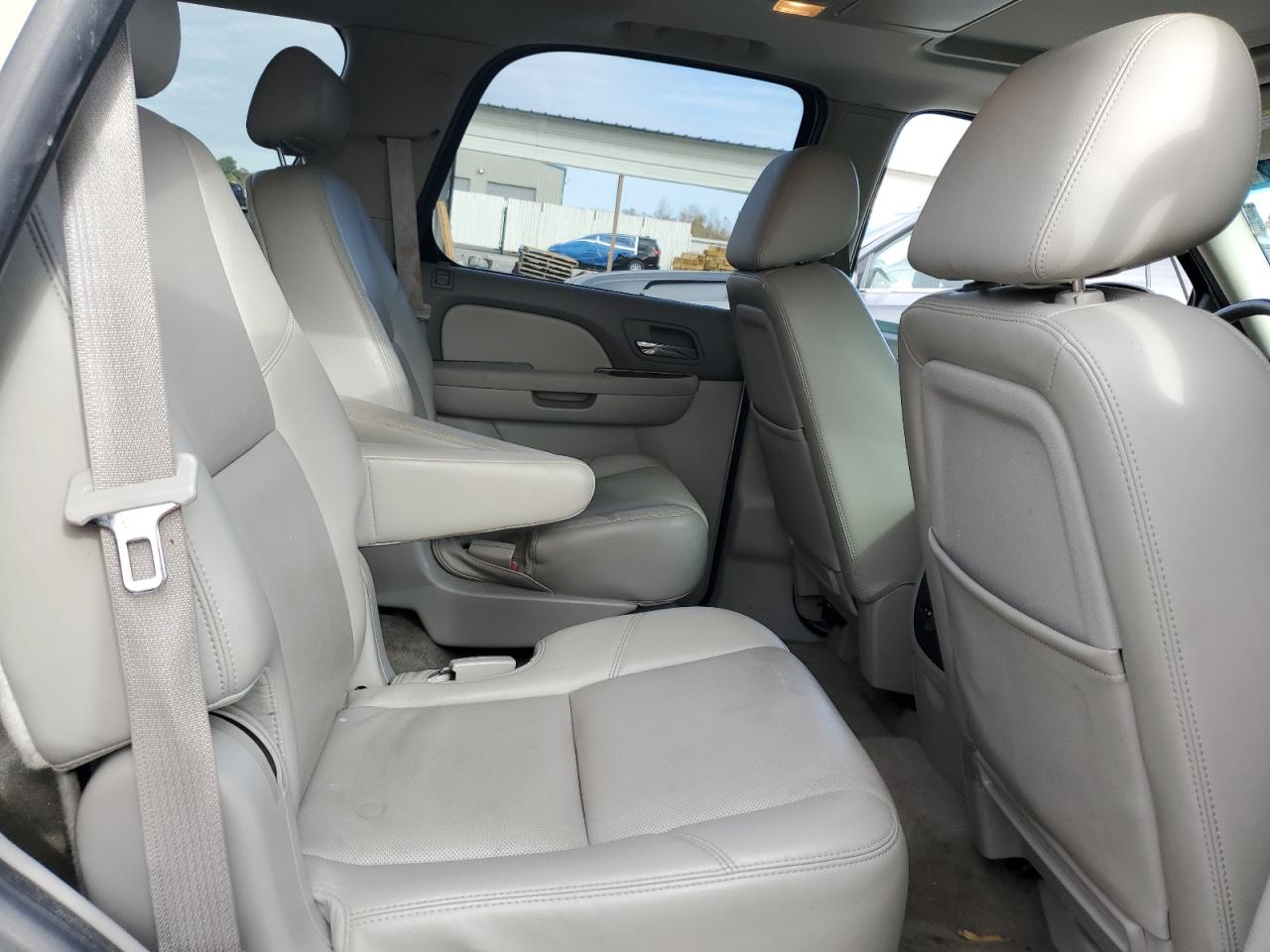 CHEVROLET TAHOE C1500 LTZ