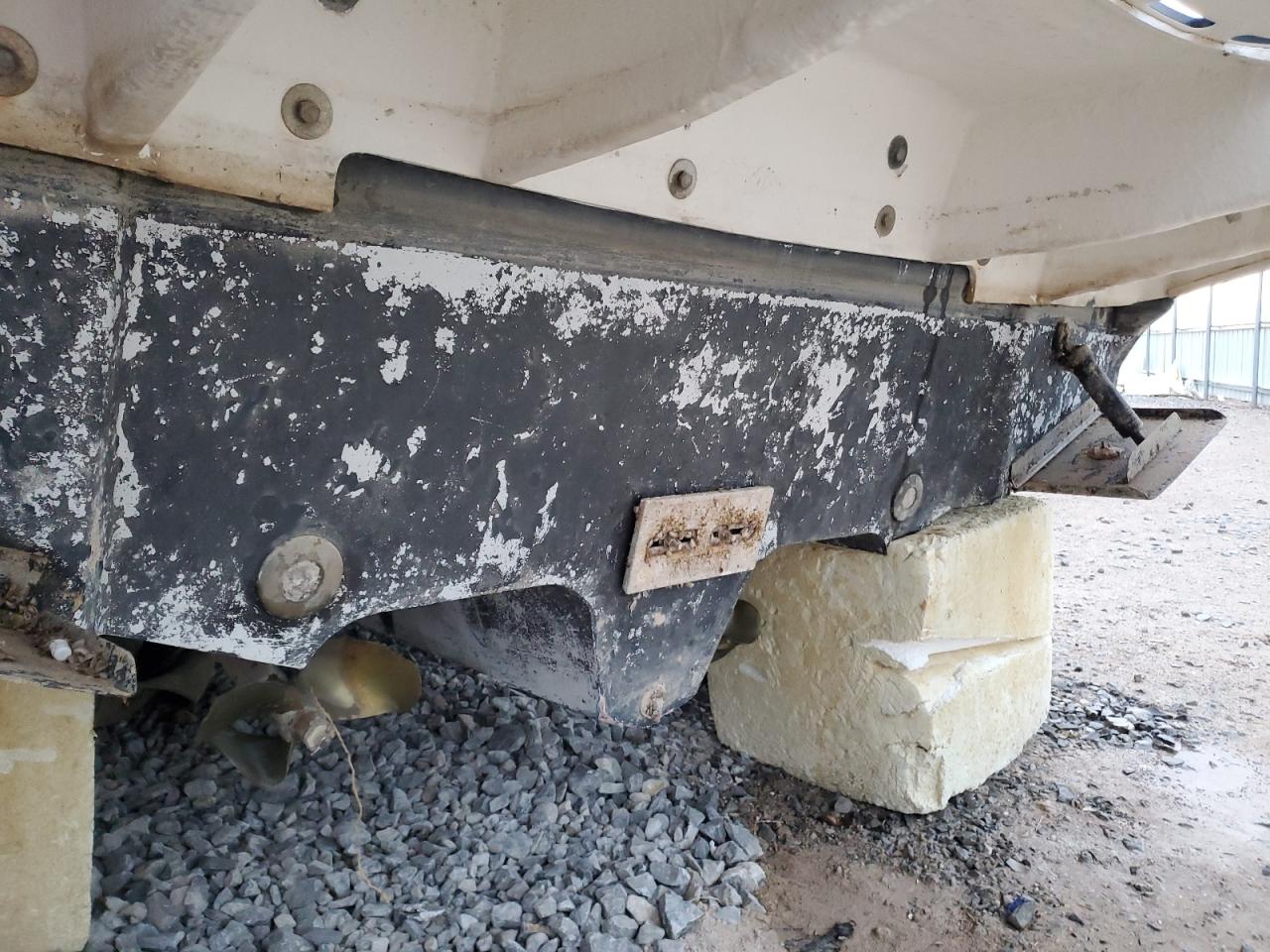 Lot #3297459206 2005 SEAR BOAT