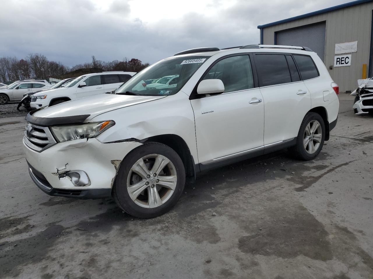 TOYOTA HIGHLANDER LIMITED