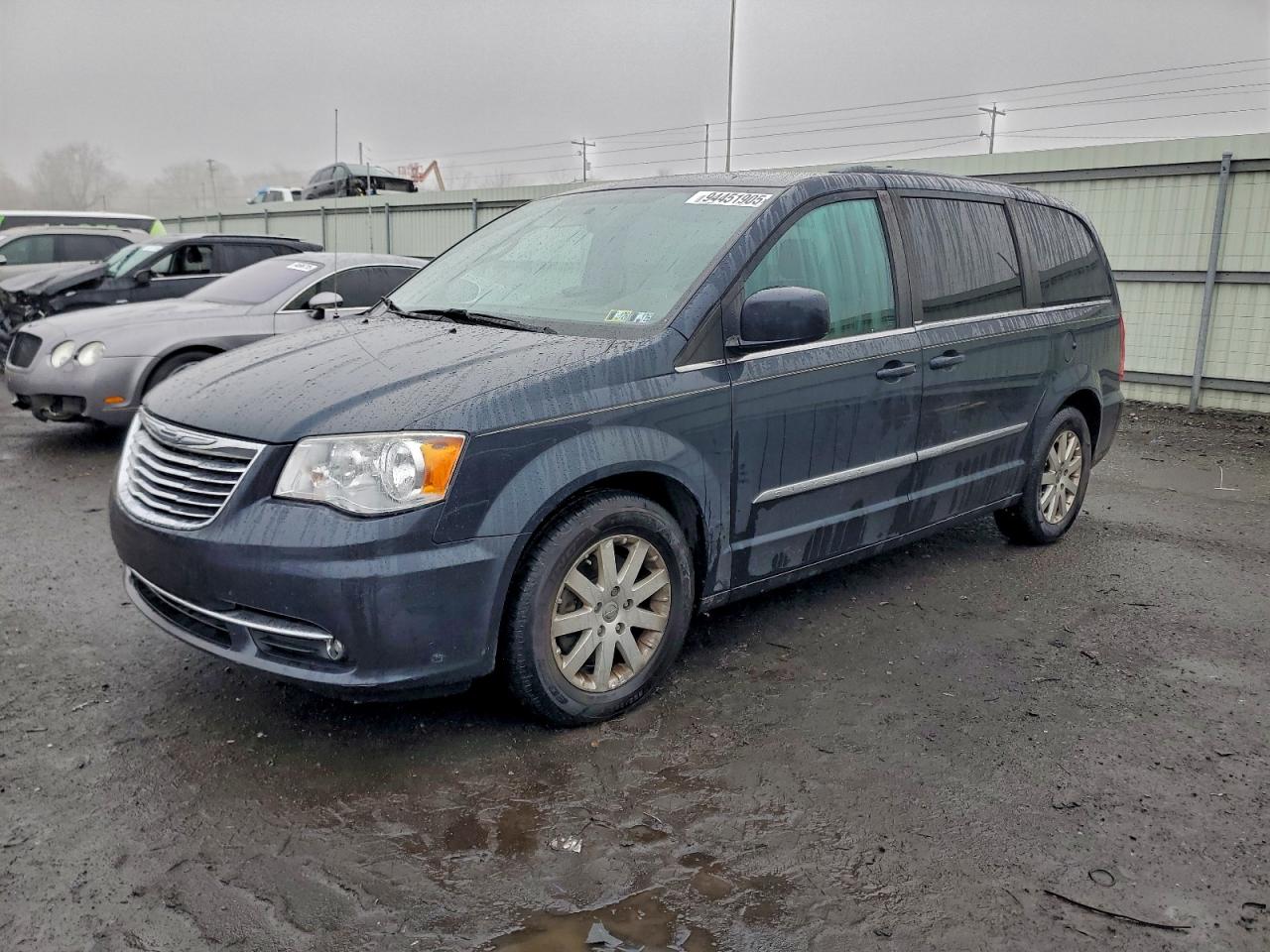 CHRYSLER TOWN & COUNTRY TOURING