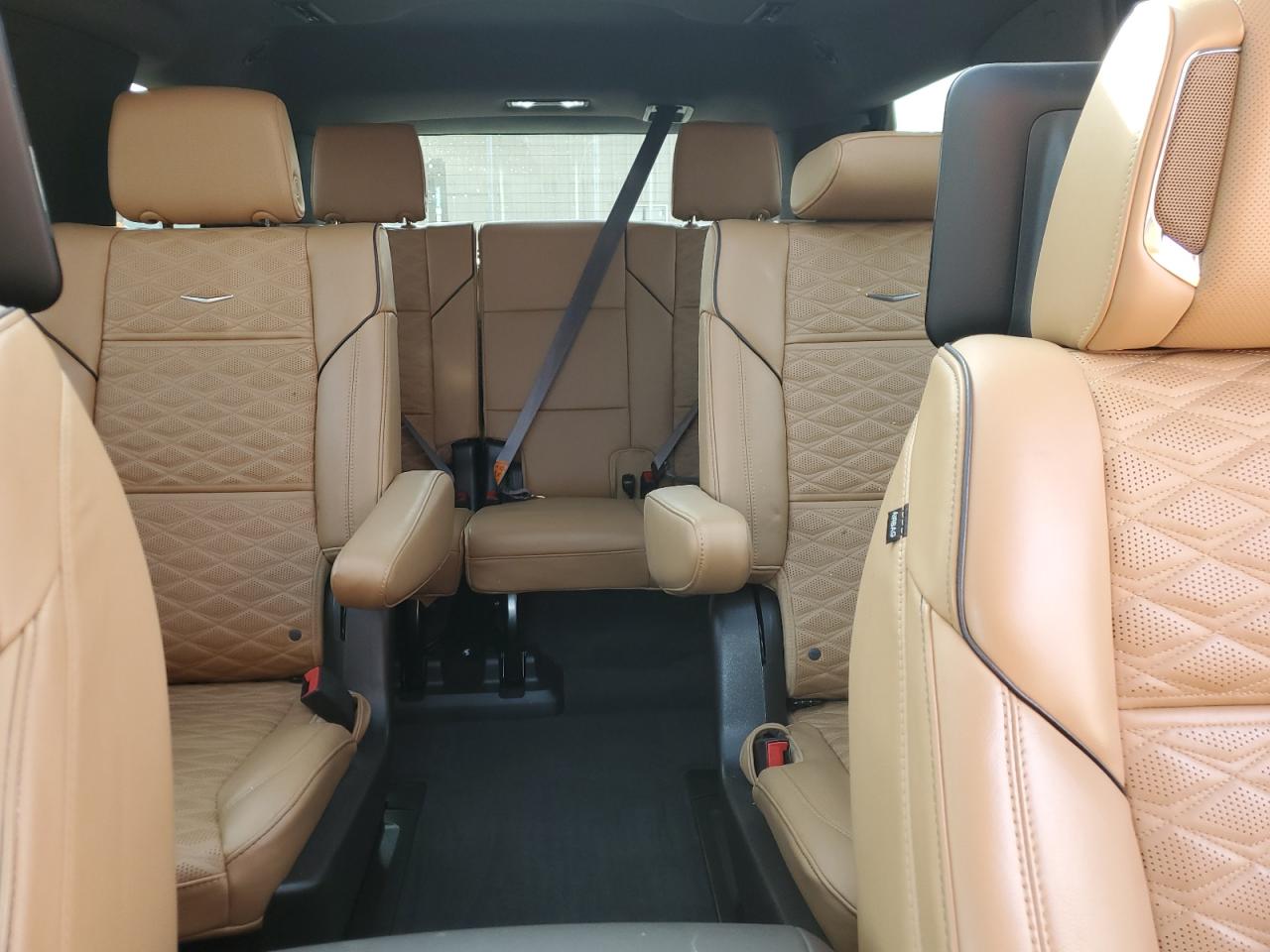 CADILLAC ESCALADE PREMIUM LUXURY