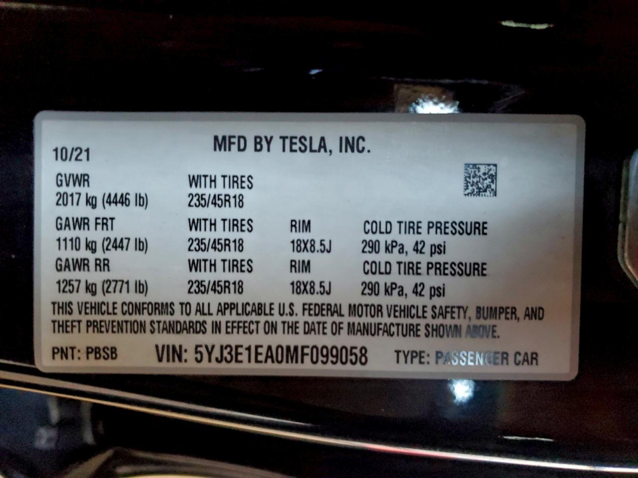 TESLA MODEL 3