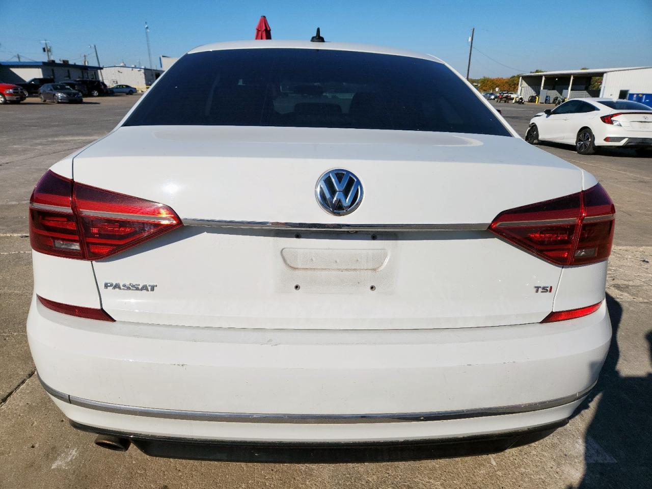 VOLKSWAGEN PASSAT R-LINE