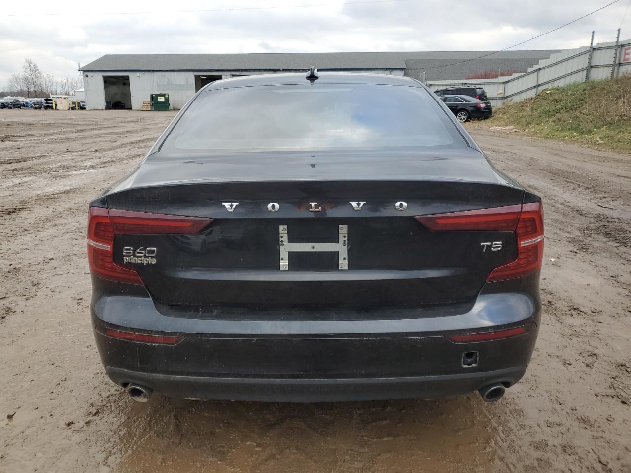 VOLVO S60 T5 MOMENTUM