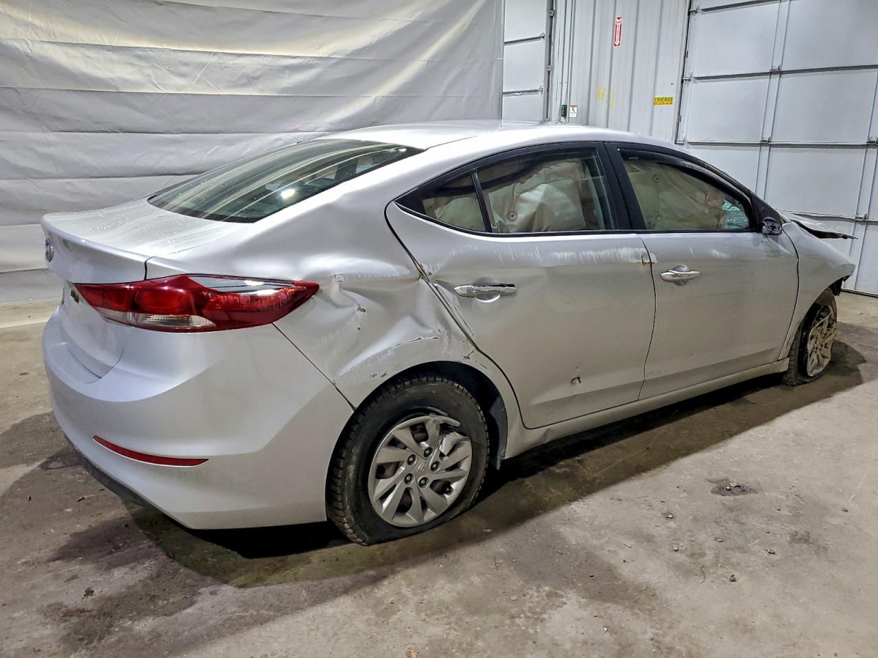 HYUNDAI ELANTRA SE