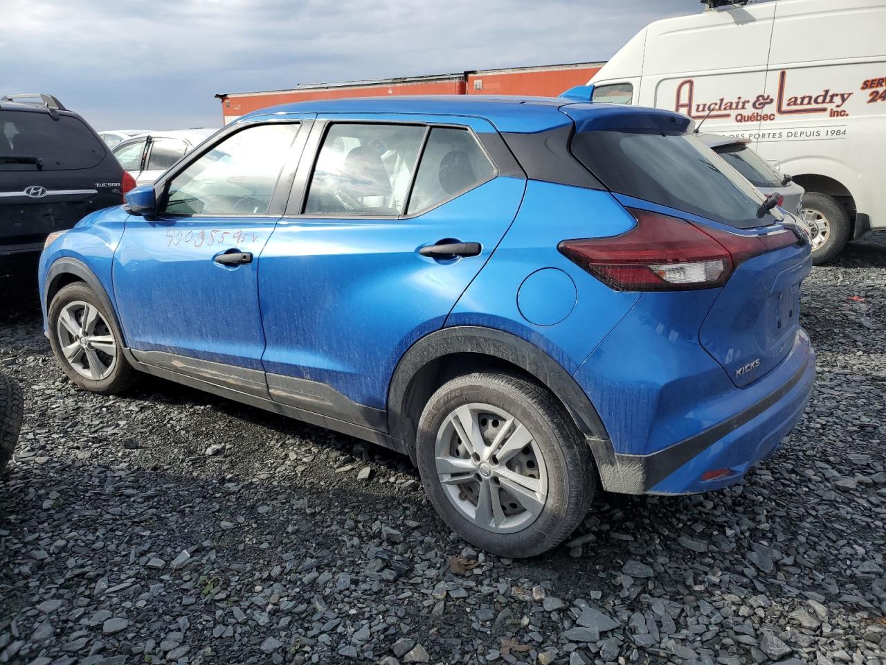 NISSAN KICKS S