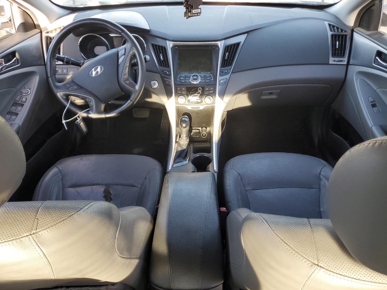 HYUNDAI SONATA HYBRID