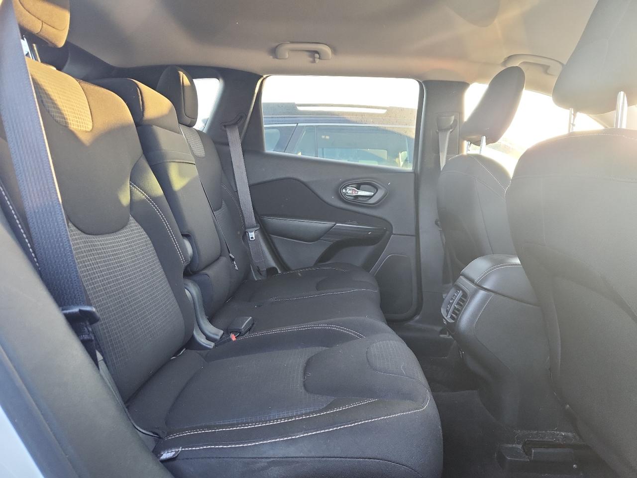 JEEP GRAND CHEROKEE LATITUDE