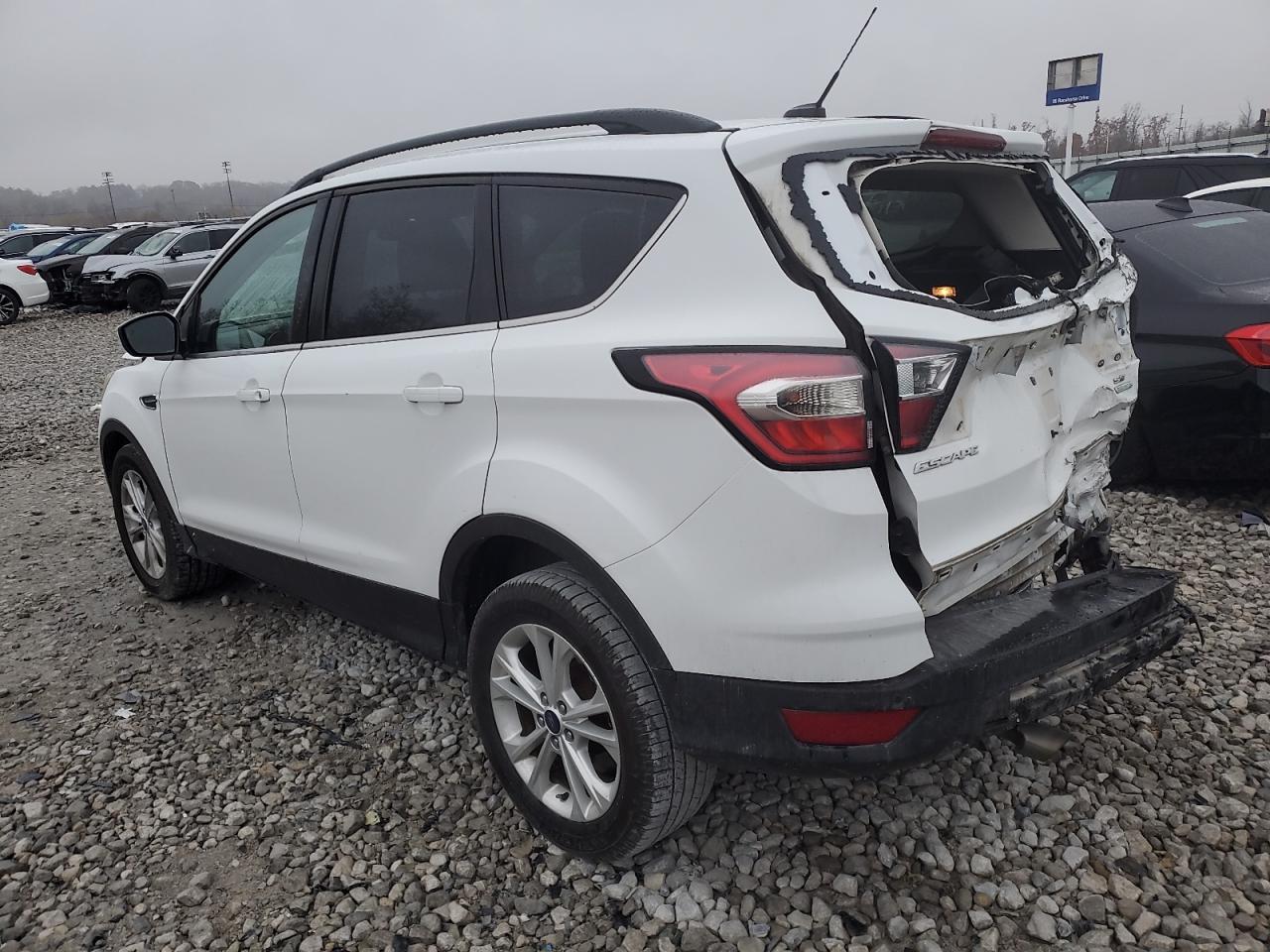 FORD ESCAPE SE