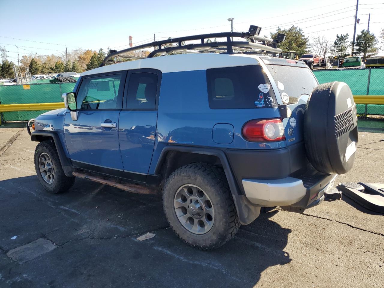 TOYOTA FJ CRUISER