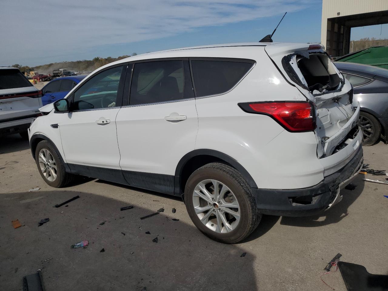 FORD ESCAPE SE