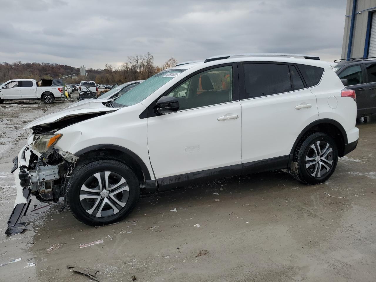 TOYOTA RAV4 LE