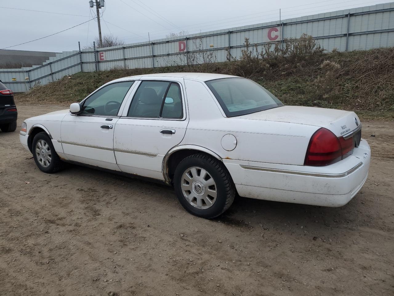 Lot #3292395273 2004 MERCURY GRAND MARQ