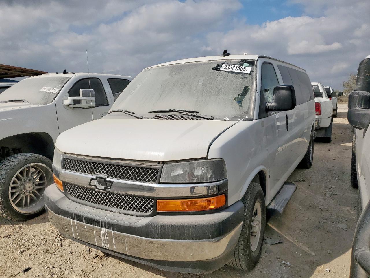 CHEVROLET EXPRESS LT